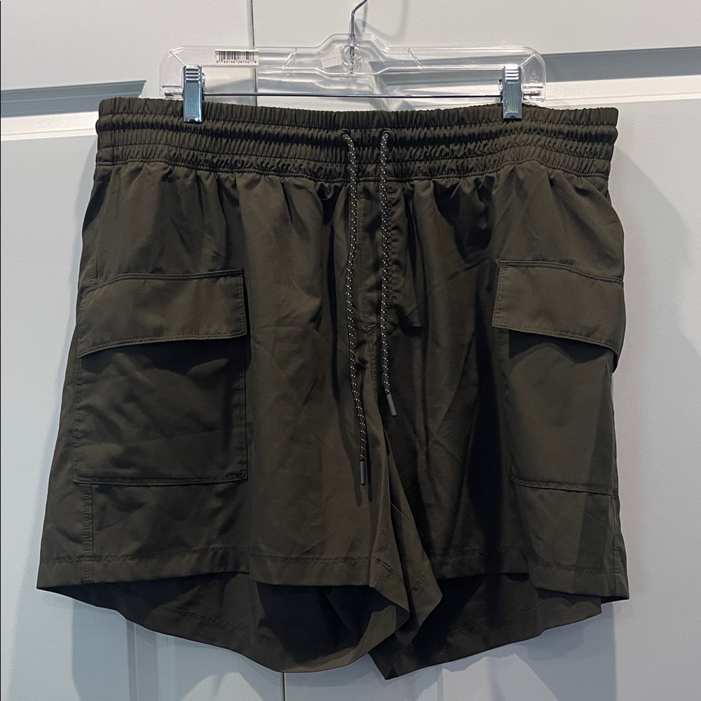 Old Navy stretchtech Dark Olive Women's Cargo Shorts size 2X